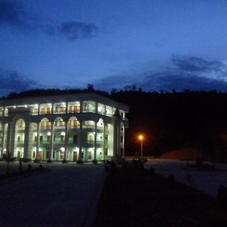 Hôtel Jade City à Naypyidaw Extérieur photo